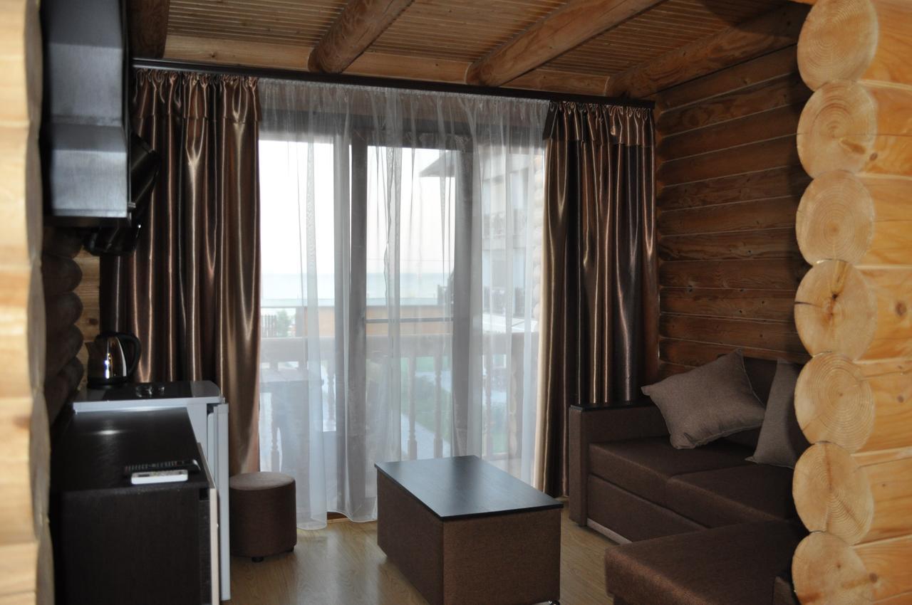 Веселий Кут Otel Zaliznyi Port Dış mekan fotoğraf
